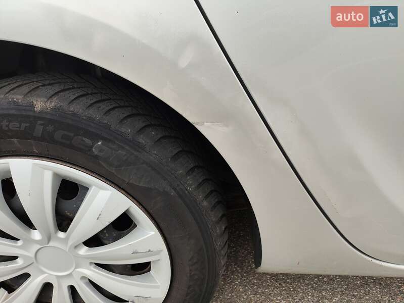 Универсал Opel Astra 2013 в Киеве фото 12 Универсал Opel Astra 2013 в Киеве