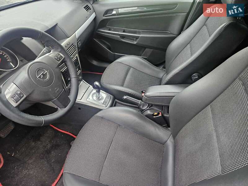 Хэтчбек Opel Astra 2005 в Черкассах