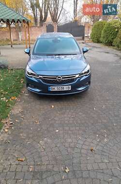 Универсал Opel Astra 2016 в Ровно