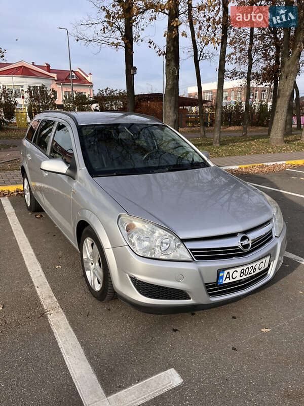Універсал Opel Astra 2009 в Петропавлівській Борщагівці
