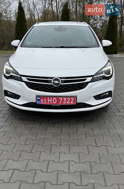 Універсал Opel Astra 2017 в Хмельницькому