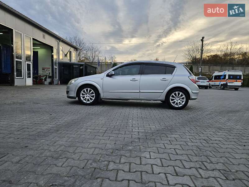Хэтчбек Opel Astra 2004 в Черновцах фото 12 Хэтчбек Opel Astra 2004 в Черновцах