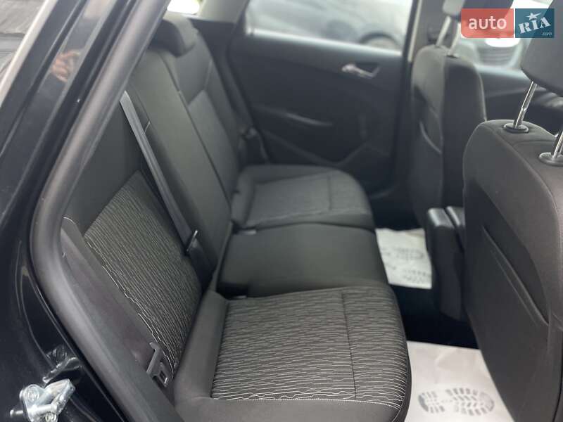 Універсал Opel Astra 2014 в Сумах