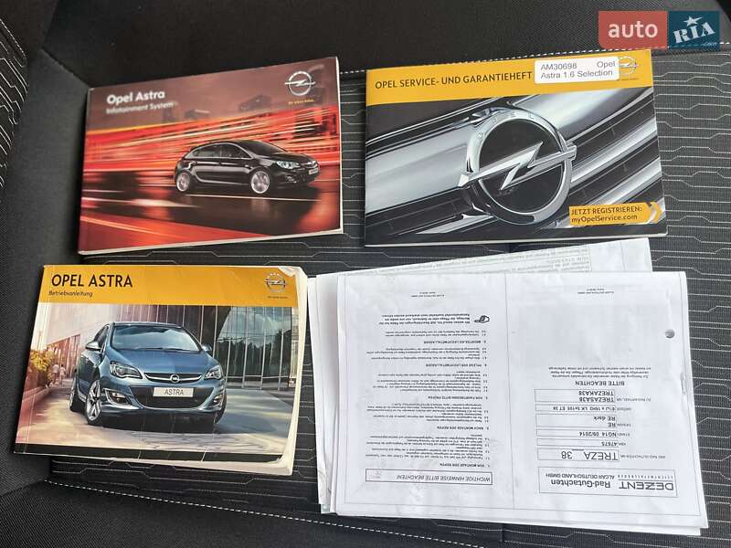 Універсал Opel Astra 2014 в Сумах