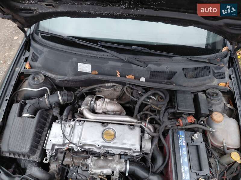 Седан Opel Astra 2002 в Черновцах