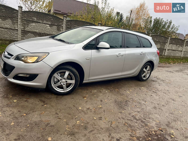 Универсал Opel Astra 2014 в Ровно фото 4 Универсал Opel Astra 2014 в Ровно