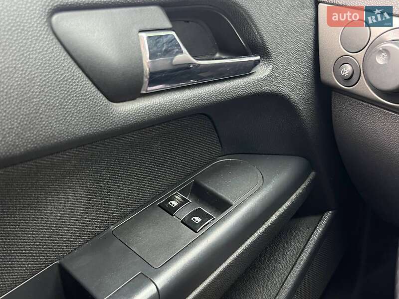 Хэтчбек Opel Astra 2005 в Киеве