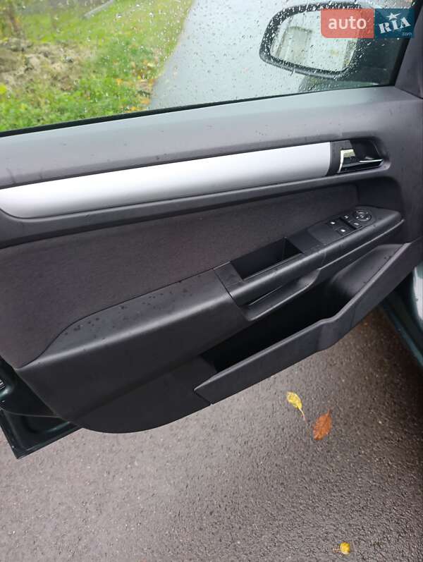 Универсал Opel Astra 2009 в Луцке фото 52 Универсал Opel Astra 2009 в Луцке