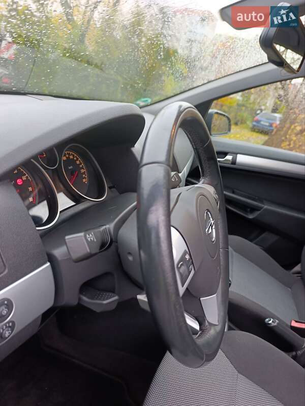 Универсал Opel Astra 2009 в Луцке фото 56 Универсал Opel Astra 2009 в Луцке