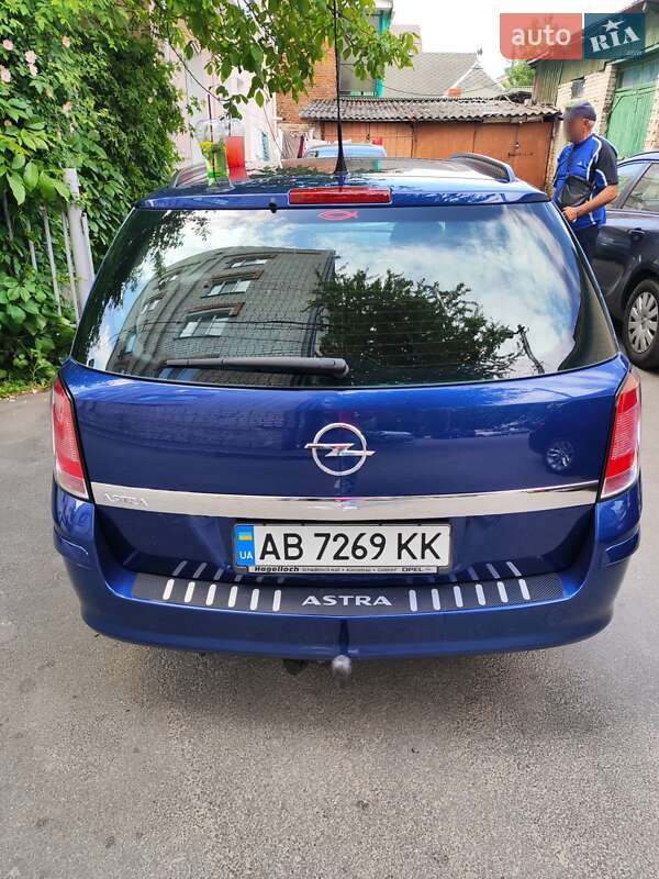 Універсал Opel Astra 2009 в Вінниці