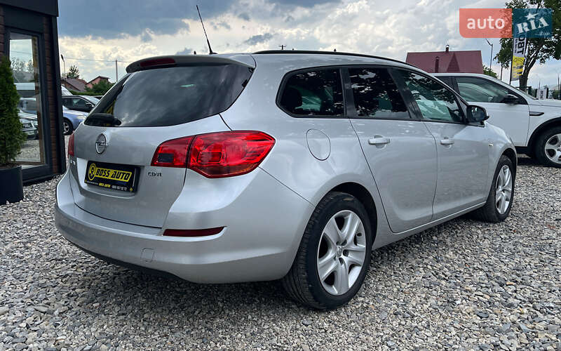 Универсал Opel Astra 2012 в Коломые