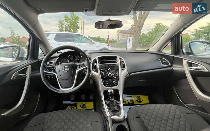 Универсал Opel Astra 2012 в Коломые