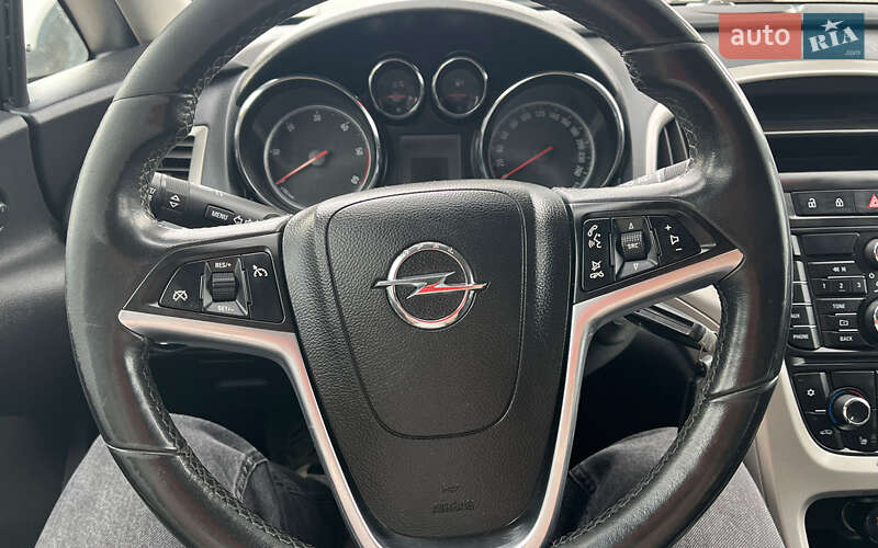 Универсал Opel Astra 2012 в Коломые
