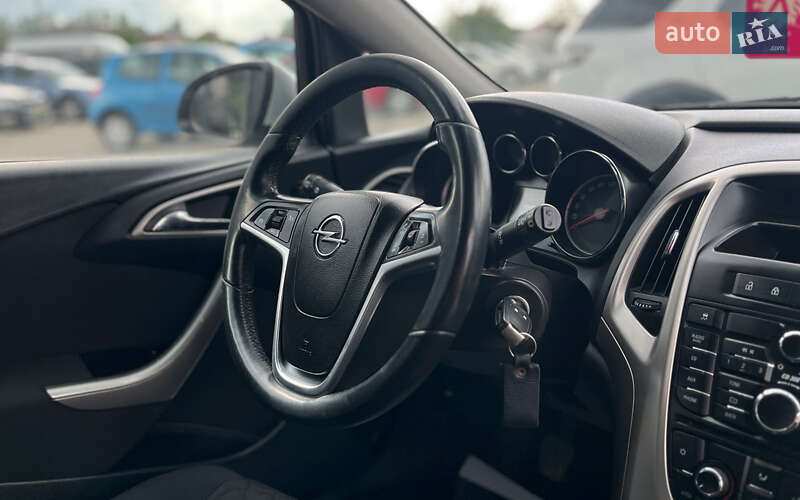 Универсал Opel Astra 2012 в Коломые