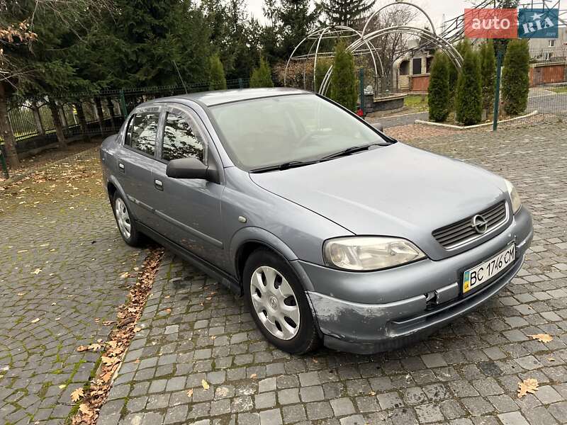 Седан Opel Astra 2008 в Золочеві