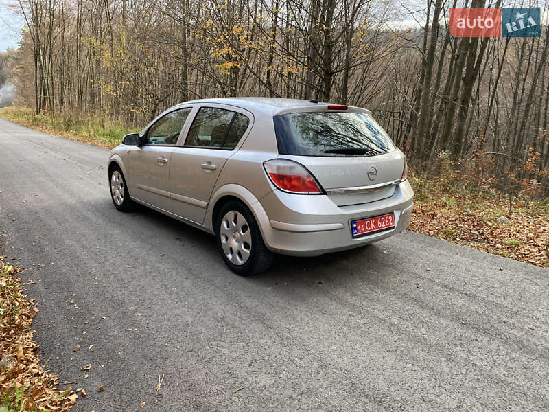Седан Opel Astra 2006 в Долині фото 4 Седан Opel Astra 2006 в Долині