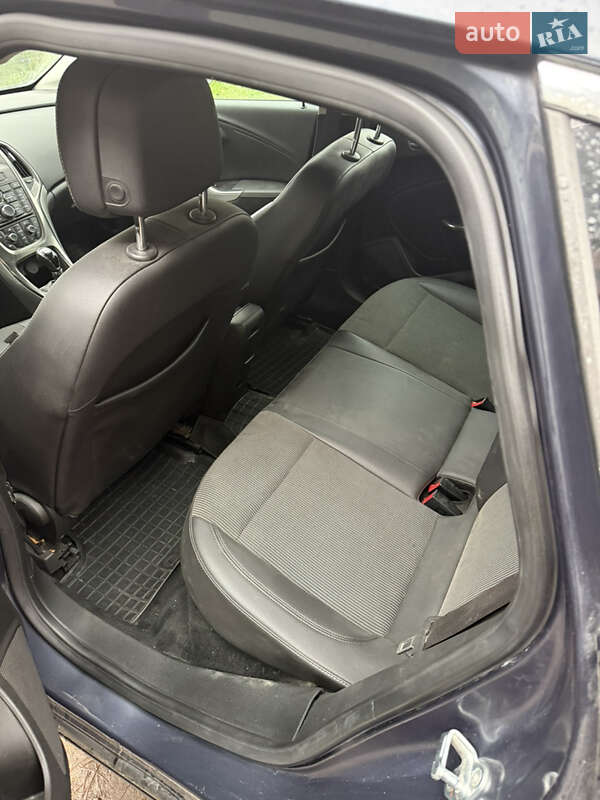 Хетчбек Opel Astra 2010 в Львові фото 4 Хетчбек Opel Astra 2010 в Львові