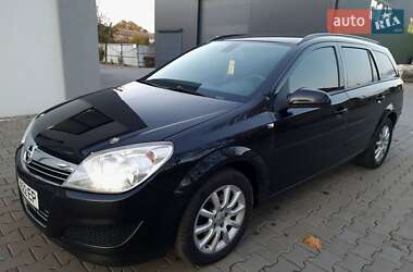 Универсал Opel Astra 2008 в Дубно