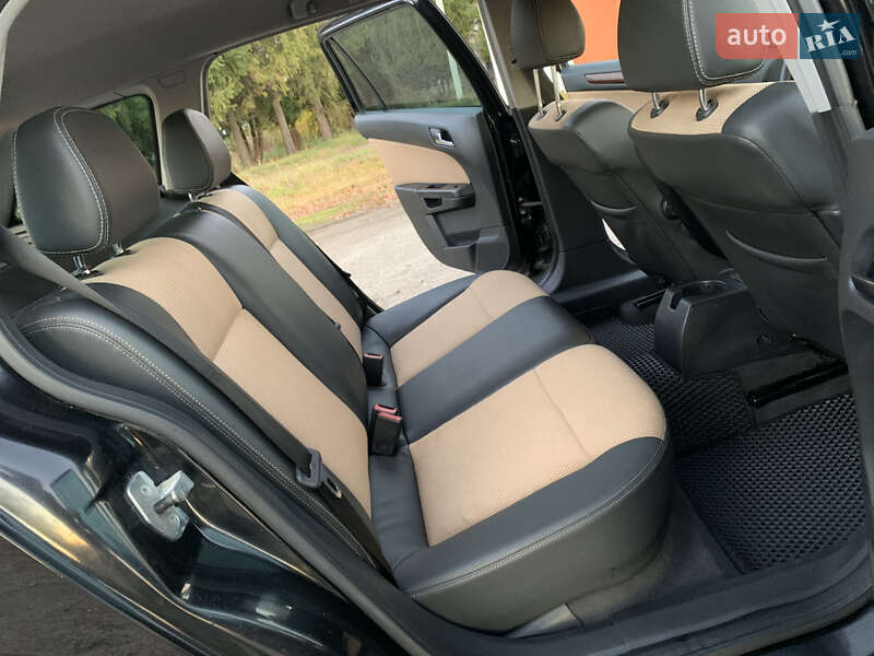 Универсал Opel Astra 2007 в Дрогобыче