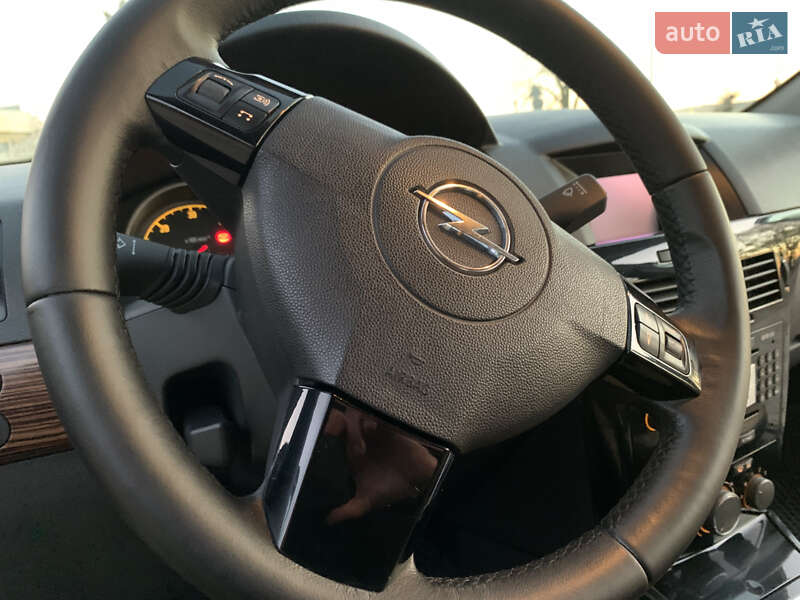 Универсал Opel Astra 2007 в Дрогобыче