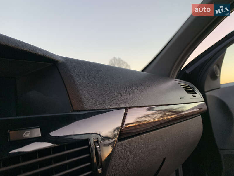 Универсал Opel Astra 2007 в Дрогобыче