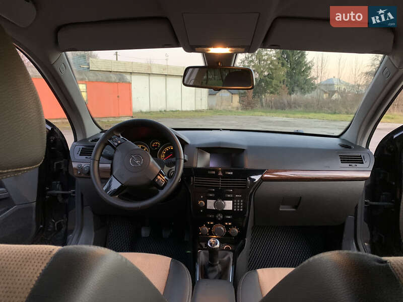 Универсал Opel Astra 2007 в Дрогобыче