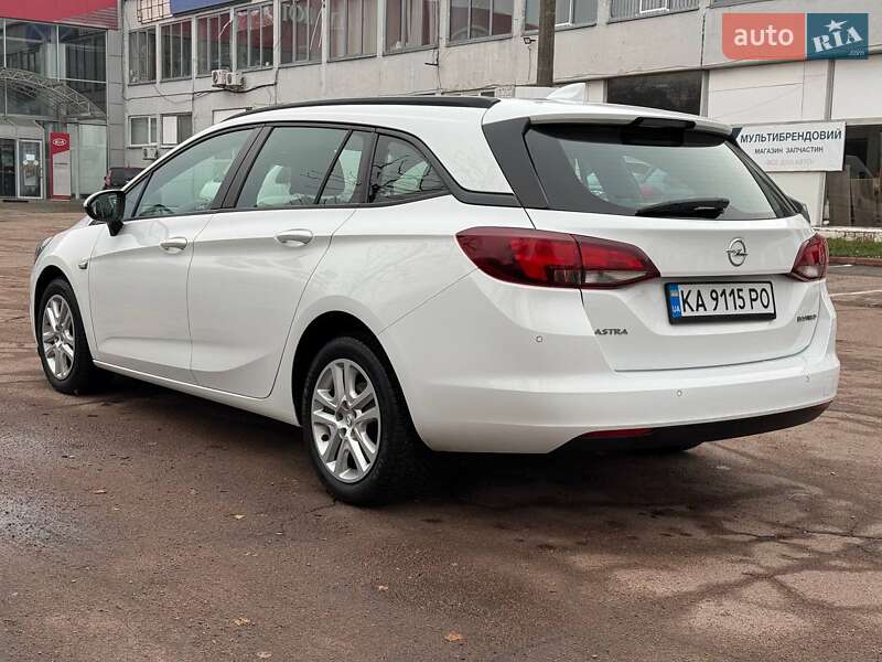 Універсал Opel Astra 2018 в Чернігові