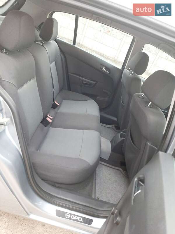 Хэтчбек Opel Astra 2007 в Снятине фото 27 Хэтчбек Opel Astra 2007 в Снятине