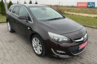 Универсал Opel Astra 2013 в Городке