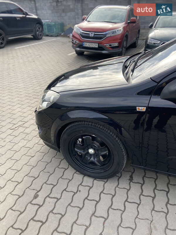 Хэтчбек Opel Astra 2007 в Ивано-Франковске фото 9 Хэтчбек Opel Astra 2007 в Ивано-Франковске