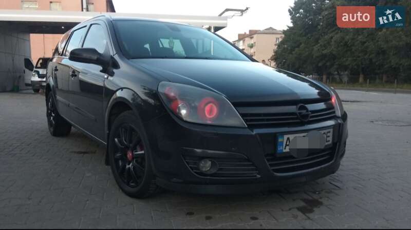 Универсал Opel Astra 2005 в Чугуеве