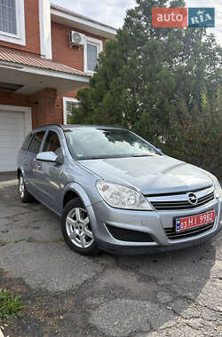Універсал Opel Astra 2008 в Лубнах