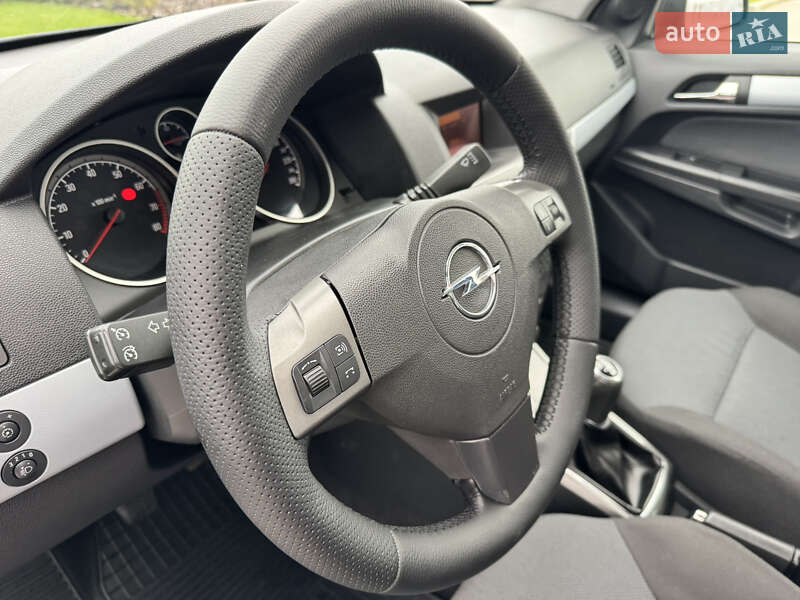 Універсал Opel Astra 2005 в Вінниці