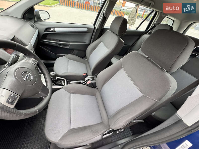 Універсал Opel Astra 2005 в Вінниці