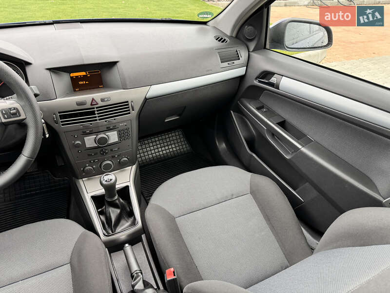 Універсал Opel Astra 2005 в Вінниці