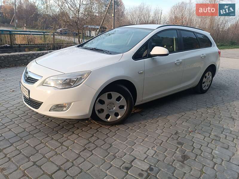 Opel Astra 2012 Opel Astra 2012