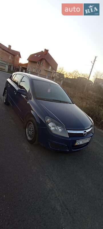 Хетчбек Opel Astra 2006 в Стрию