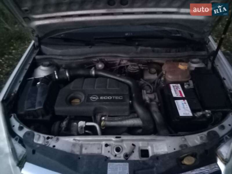 Універсал Opel Astra 2005 в Сокалі