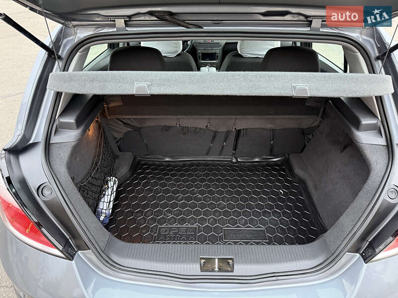 Хэтчбек Opel Astra 2005 в Краматорске