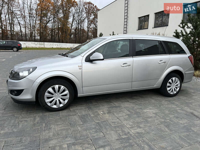 Универсал Opel Astra 2010 в Луцке фото 9 Универсал Opel Astra 2010 в Луцке
