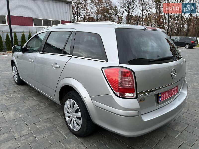 Универсал Opel Astra 2010 в Луцке фото 16 Универсал Opel Astra 2010 в Луцке