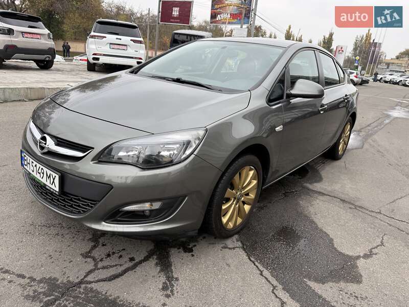 Седан Opel Astra 2020 в Одессе