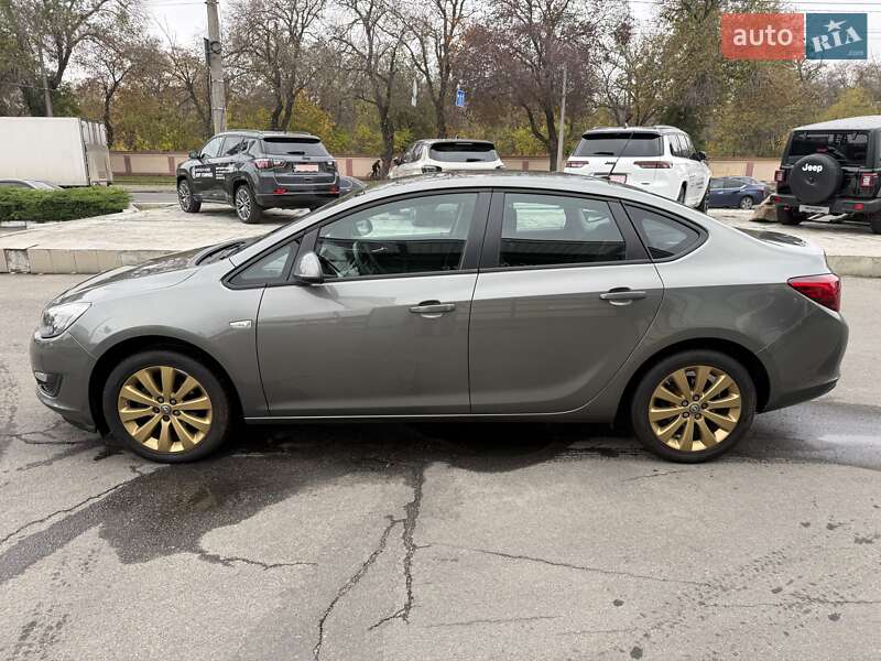 Седан Opel Astra 2020 в Одессе