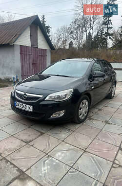 Универсал Opel Astra 2011 в Хмельницком