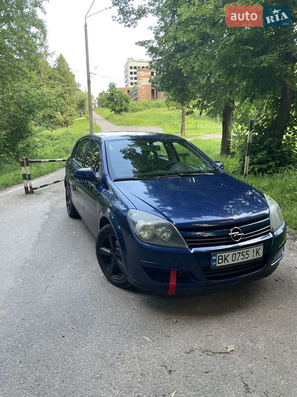 Хетчбек Opel Astra 2005 в Шумську