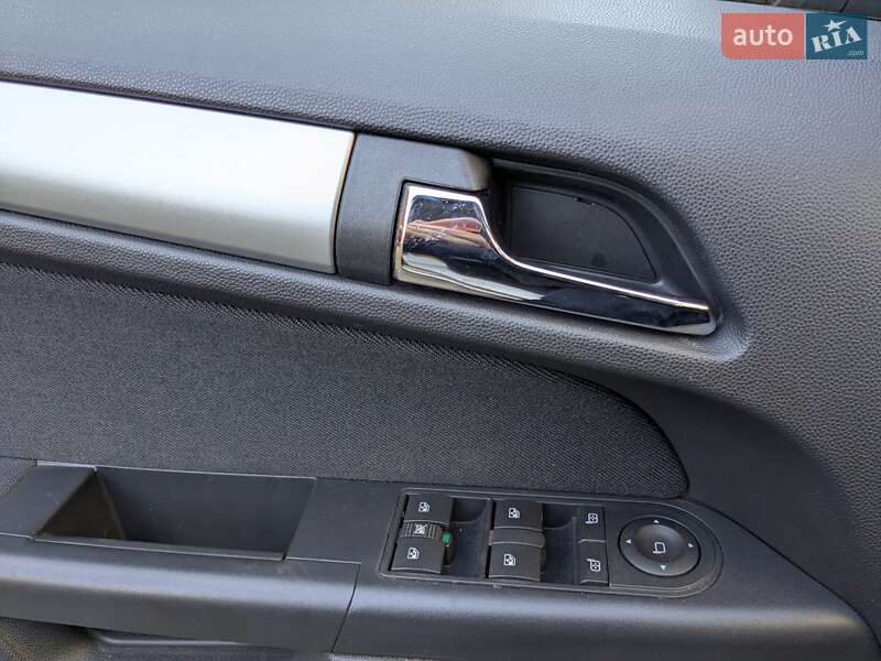 Хэтчбек Opel Astra 2009 в Звягеле