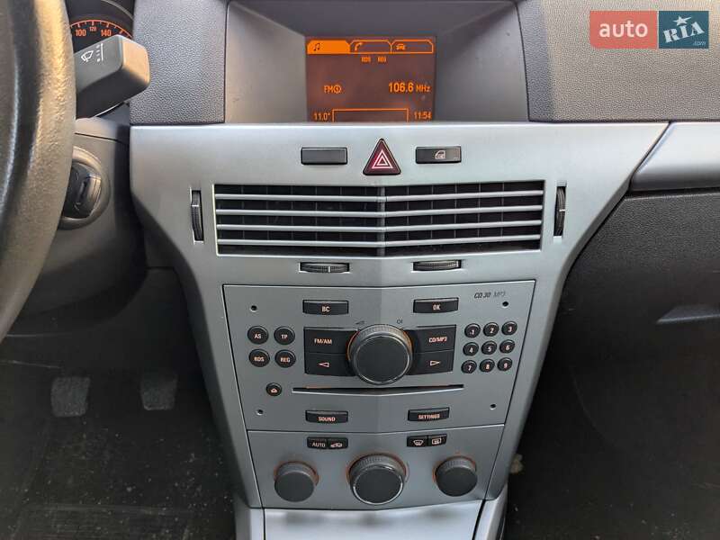 Хэтчбек Opel Astra 2009 в Звягеле