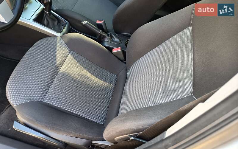 Хэтчбек Opel Astra 2009 в Звягеле