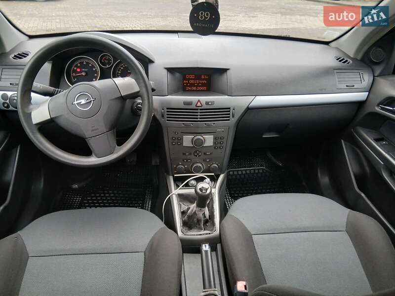 Хэтчбек Opel Astra 2005 в Черновцах
