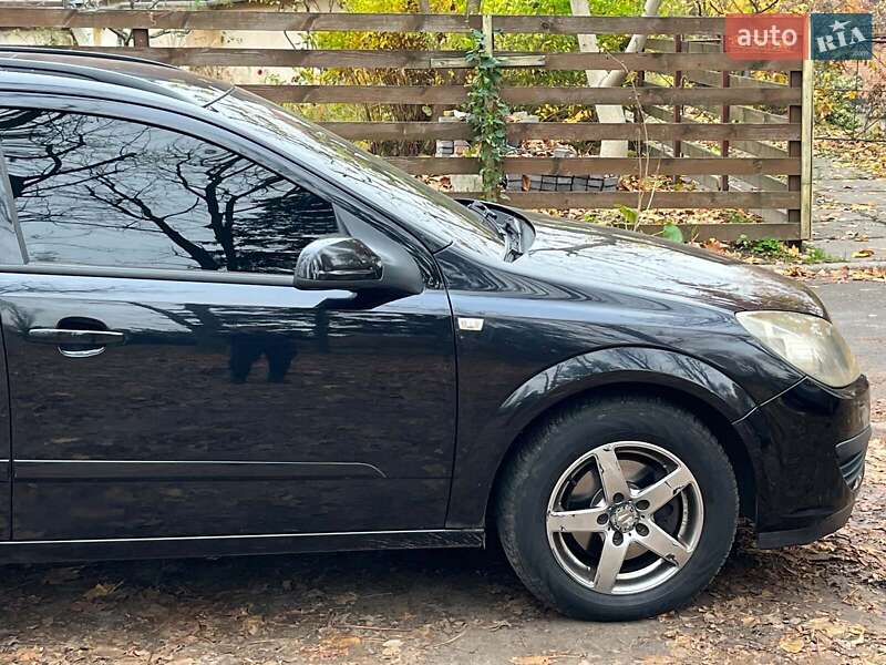 Универсал Opel Astra 2006 в Киеве